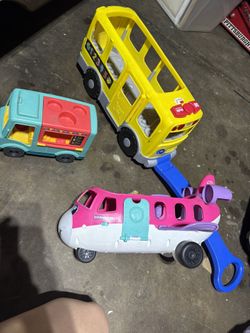LITTLE PEOPLE TOY SETS