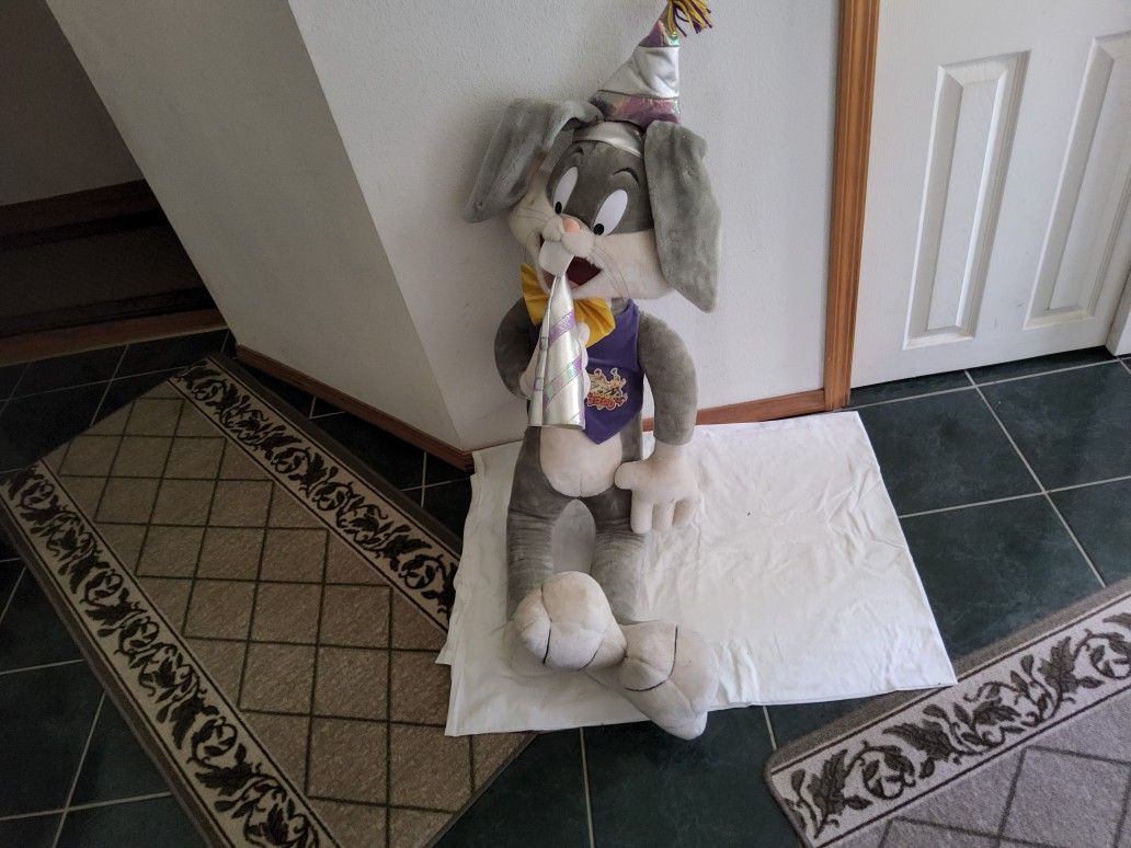 Mulimium 2000 Bugs Bunny Stuffed Animal