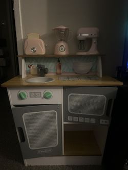 Kids Play Kitchen With Fake Food