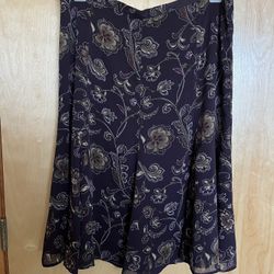 Ladies Skirt Sz L  $5