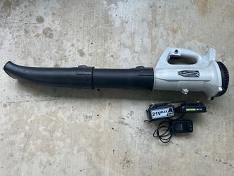 Outdoor Leaf Blower  20 Volt 2 Batteriese & Charger