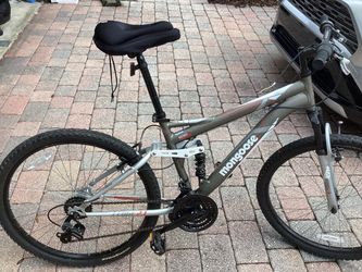 Mongoose Ledge 2.1 Mountain Bike – 26”