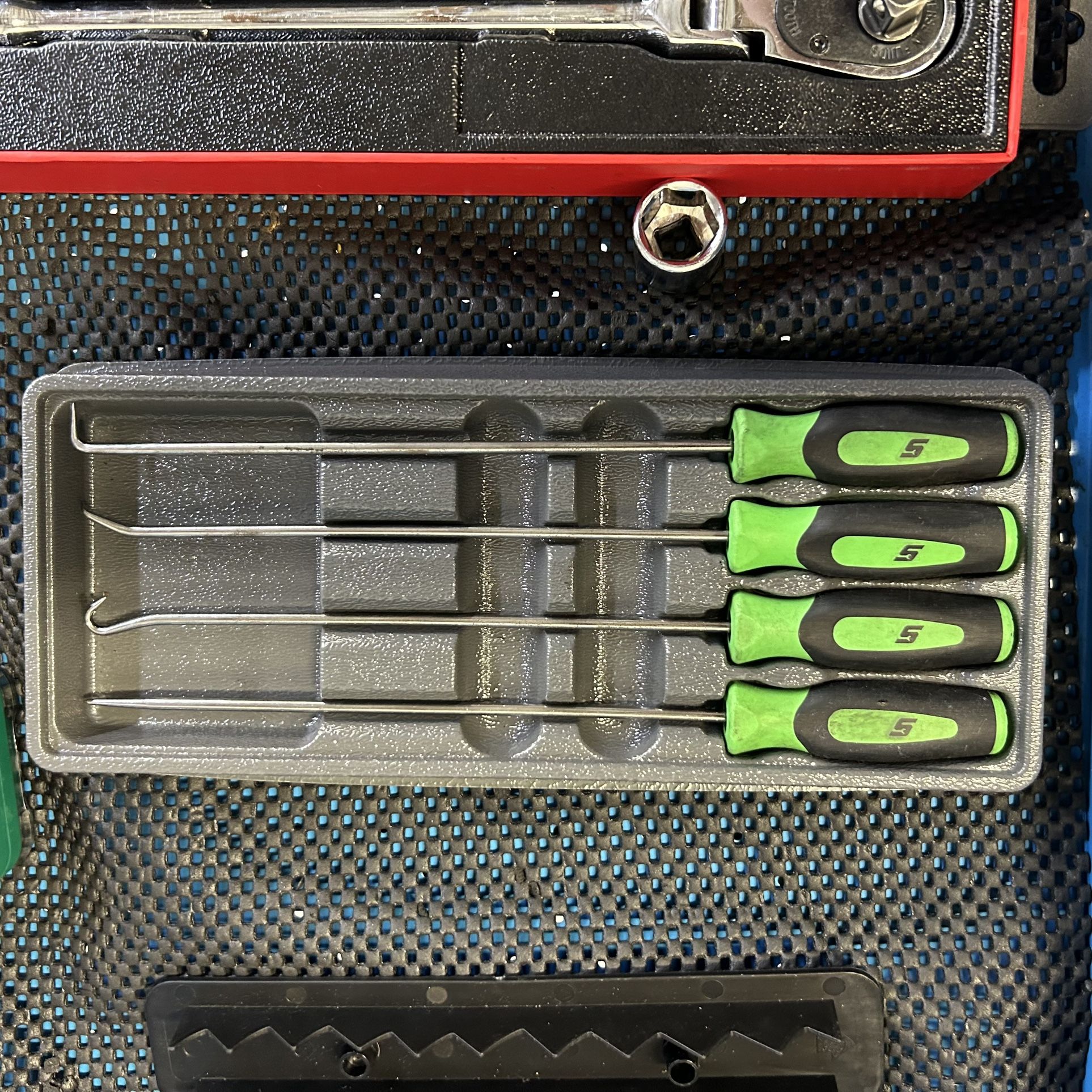 4 Piece Snap On Pick Set