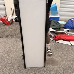 Bretford Acculight Table