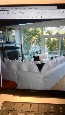 White sectional L-shape couch - 9'x8' - Sofa-U-Love - very good condition