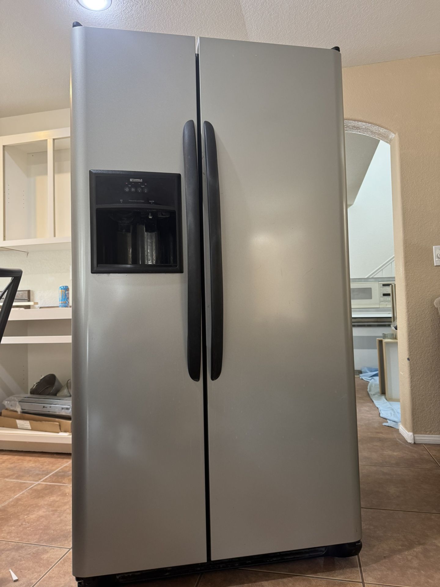Side By Side refrigerator 