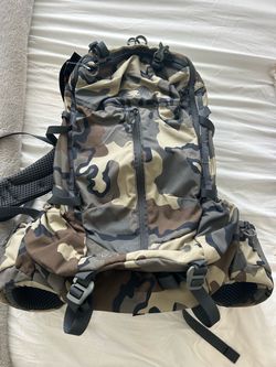 KUIU Venture 1800 day backpack