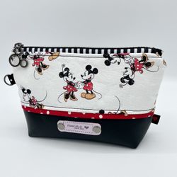 Zipper pouch – Disney Mickey & Minnie Love 2.0