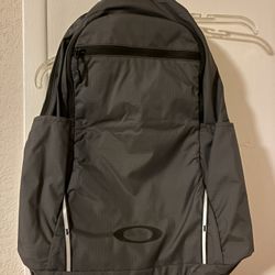 Oakley Bsckpack