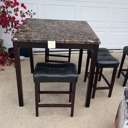 Table With 4 Chairs