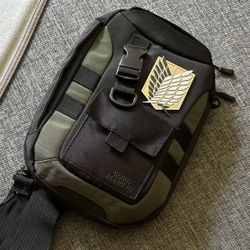 Hot Topic Attack On Titan Crossbody Bag
