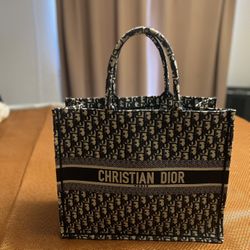 Large Dior Book Tote – Ecru & Blue Oblique Embroidery