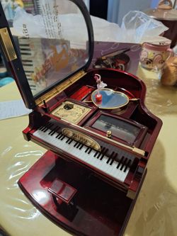 Caja musical joyero