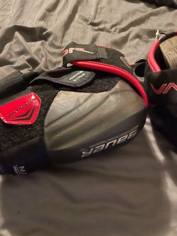 Bauer Vapor 1x lite Hockey Senior Medium Elbow Pads - new with tags!