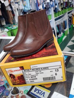New Toddlers Boots Size 6