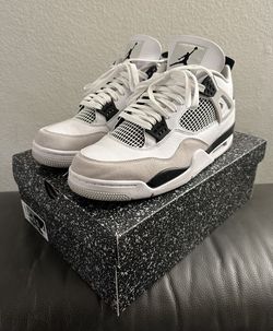 Jordan 4 Military Black 