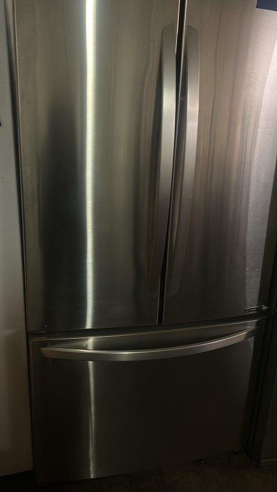 LG French Door Refrigerator 