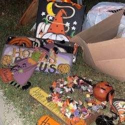 Free Halloween trick-or-treat decor