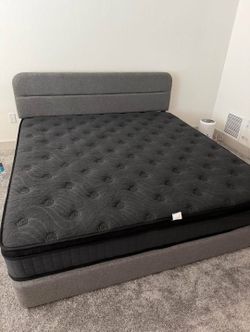 BEAUTYREST BLACK BRAND NEW HYBRID KING PILLOW TOP MATTRESS AND BOXSPRING SAME DAY DELIVERY 
