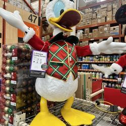 Disney Donald Animatronic 4ft 