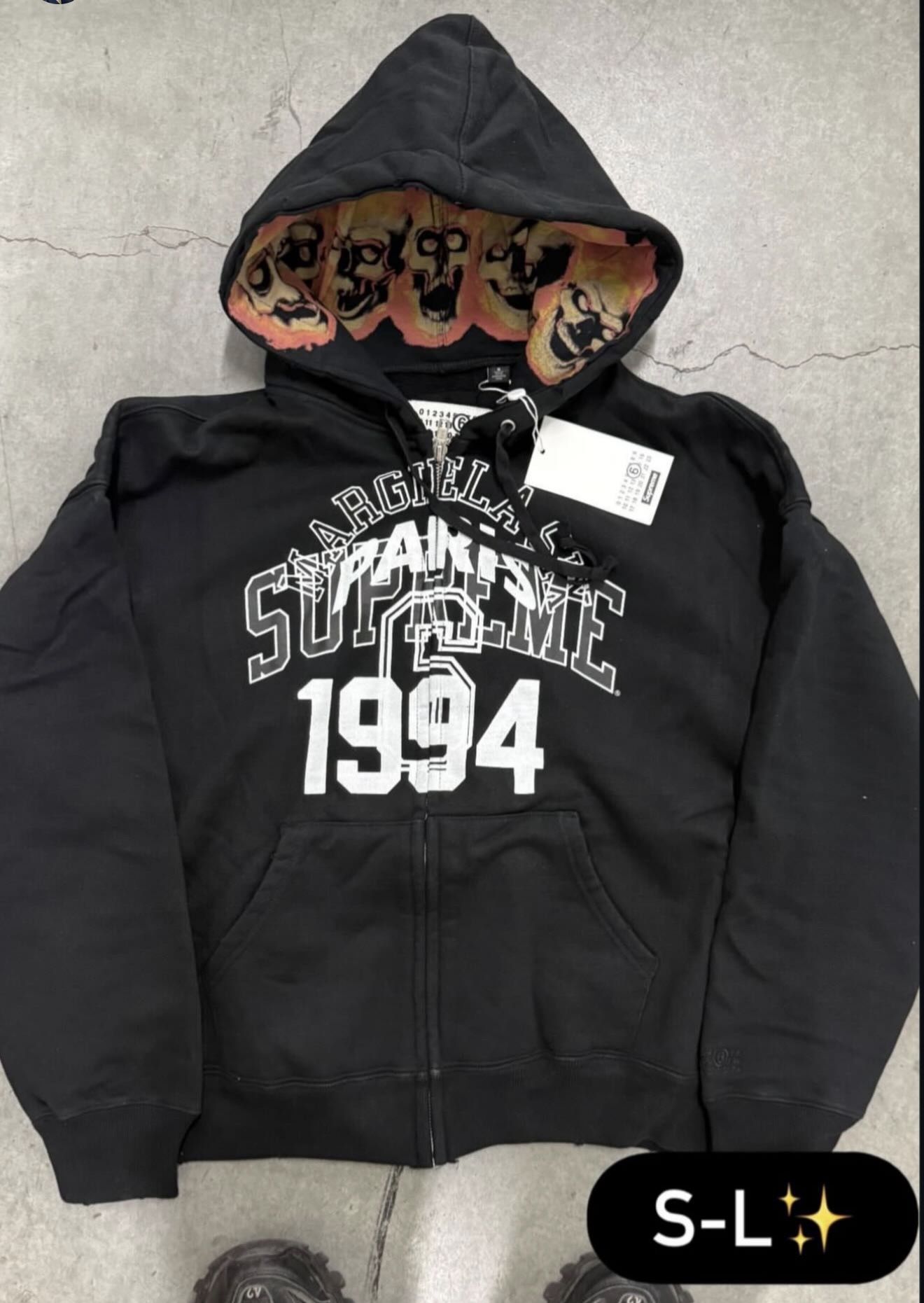 Supreme Hoodie