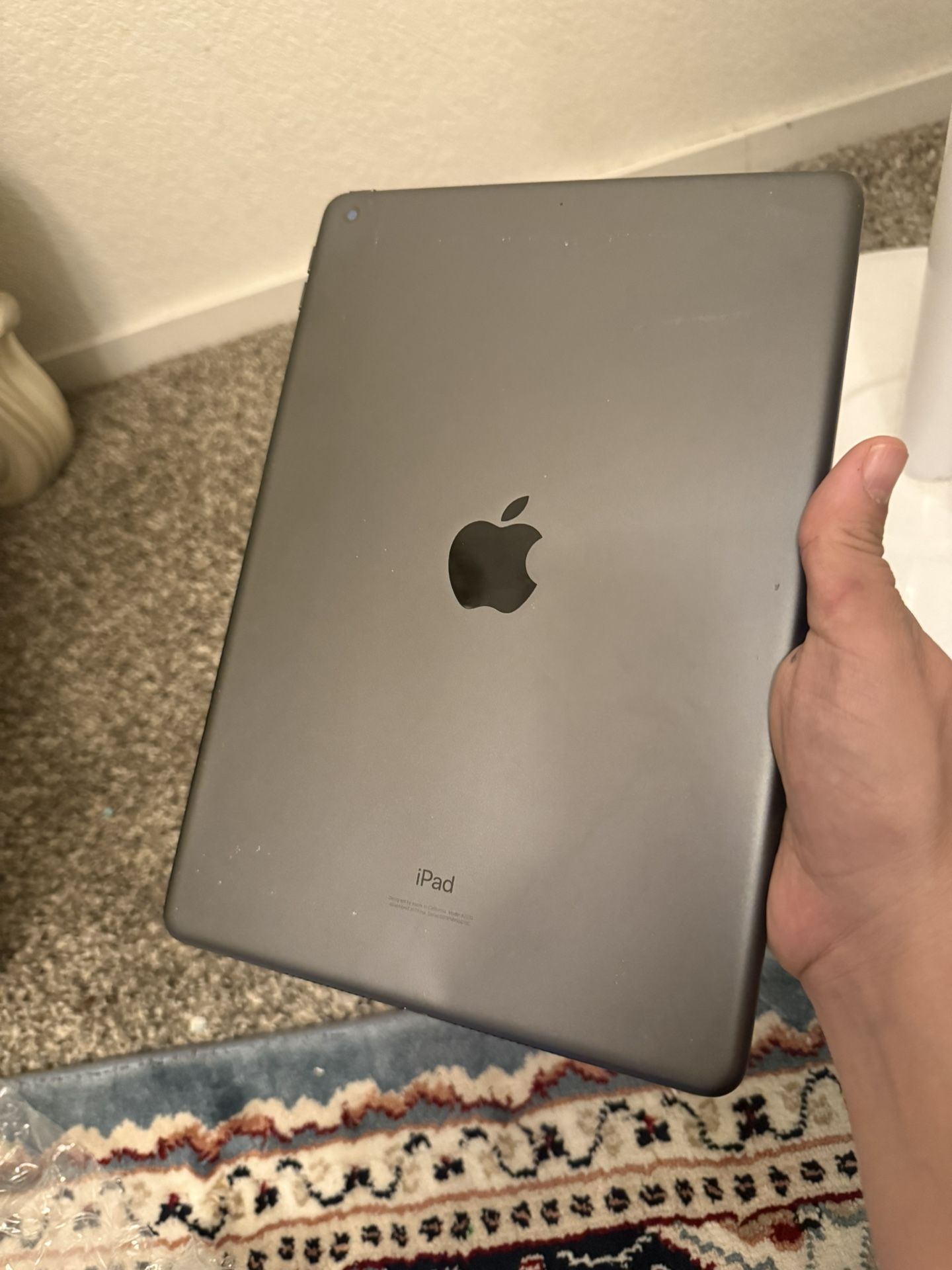 iPad 8th Generation 2020 Model (like Brand New )