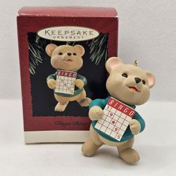 Hallmark Keepsake Ornament BINGO BEAR sweater Christmas 1995 game box luck

Ornament is in excellent condition, no flaws 
Box is in good condition,  s