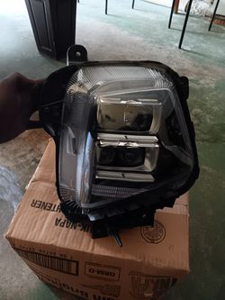 Headlight, 2022 Hyundai Tucson