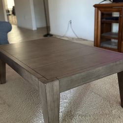 Doe Valley Cocktail Table