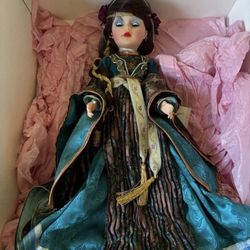 Madame Alexander Dolls A wide selection of dolls. Priced from $20.00 - $350.00