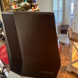 NIGHTHAWK Netgear WiFi Cable Modem Router 