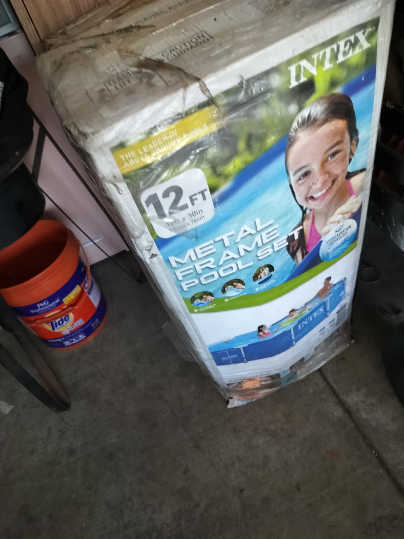 12 Ft Metal Pool