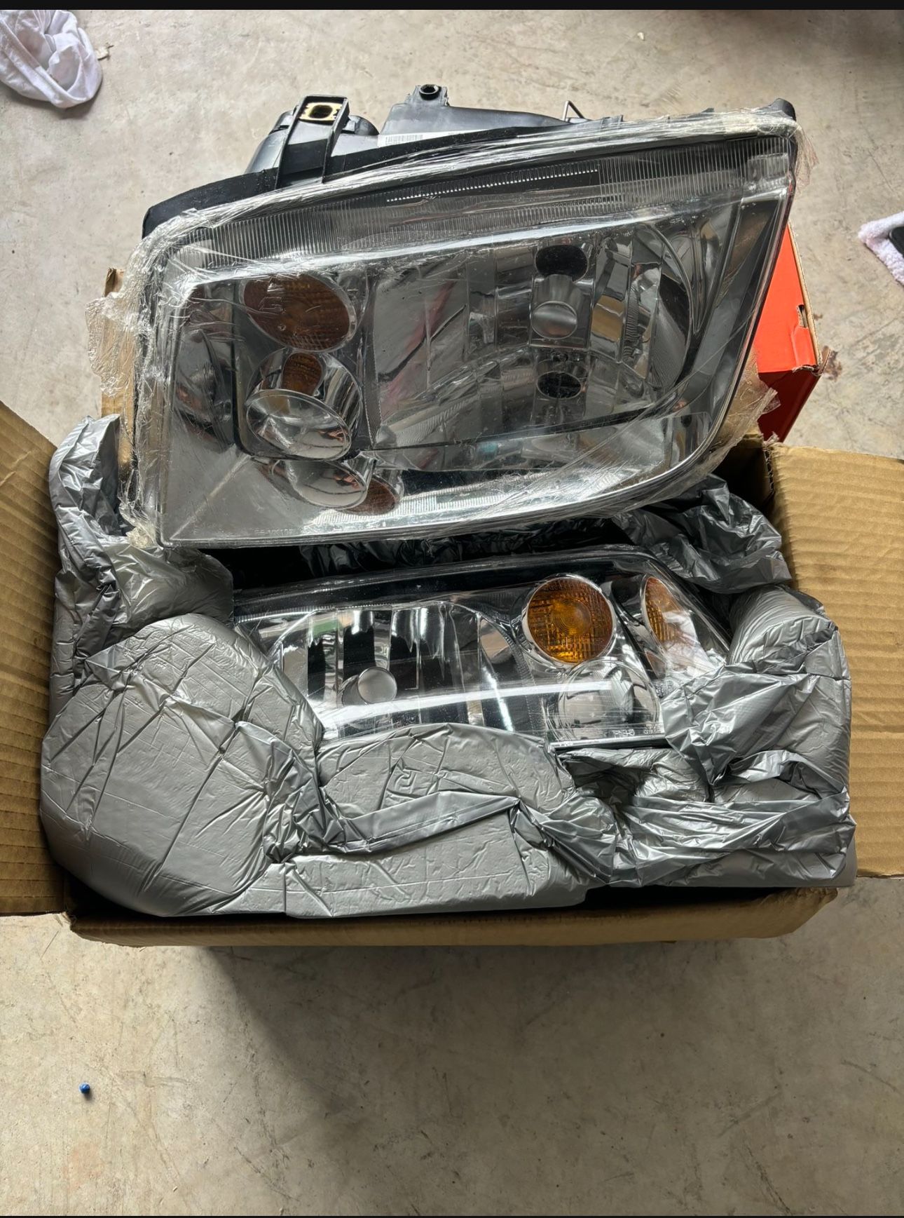 2000-2003 Volkswagen Jetta Headlights