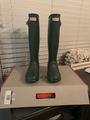 Photo New Authentic Hunter women’s rain boots