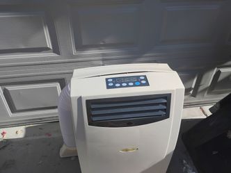 1200 bTU portable Air Conditioner