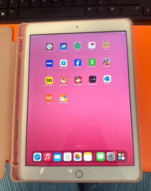 iPad 7th Generation unlocked, great condition, in the color pink