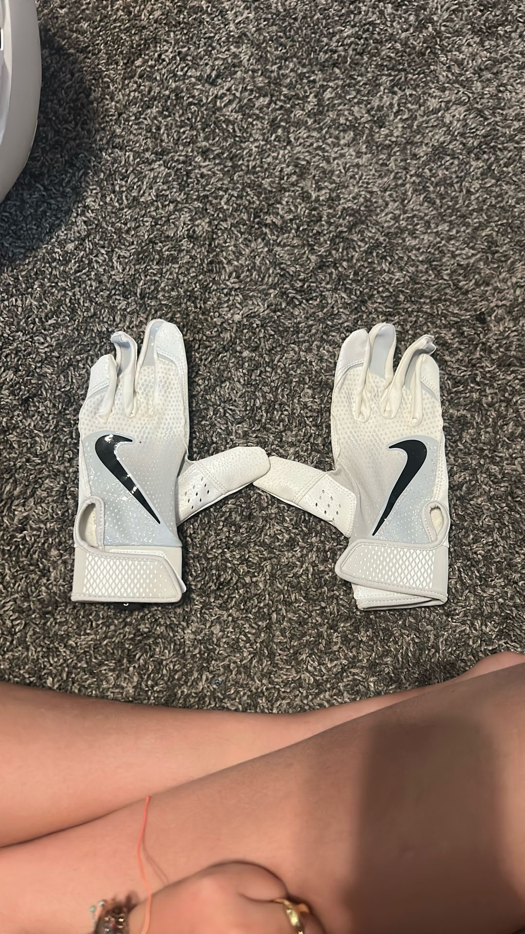Nike Women’s Batting Gloves – Size Small, White/Grey