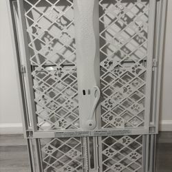 Pet/child gate