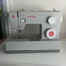 Heavy Duty Sewing Machine 