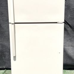 Working GE Apartment Size Fridge (CAN DELIVER!)