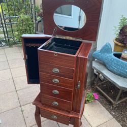 STAND UP CHERRY WOOD JEWELRY BOX
