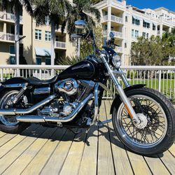 2011 Harley Davidson Dyna Super Glide Beautiful Condition *** Yes Financing ***