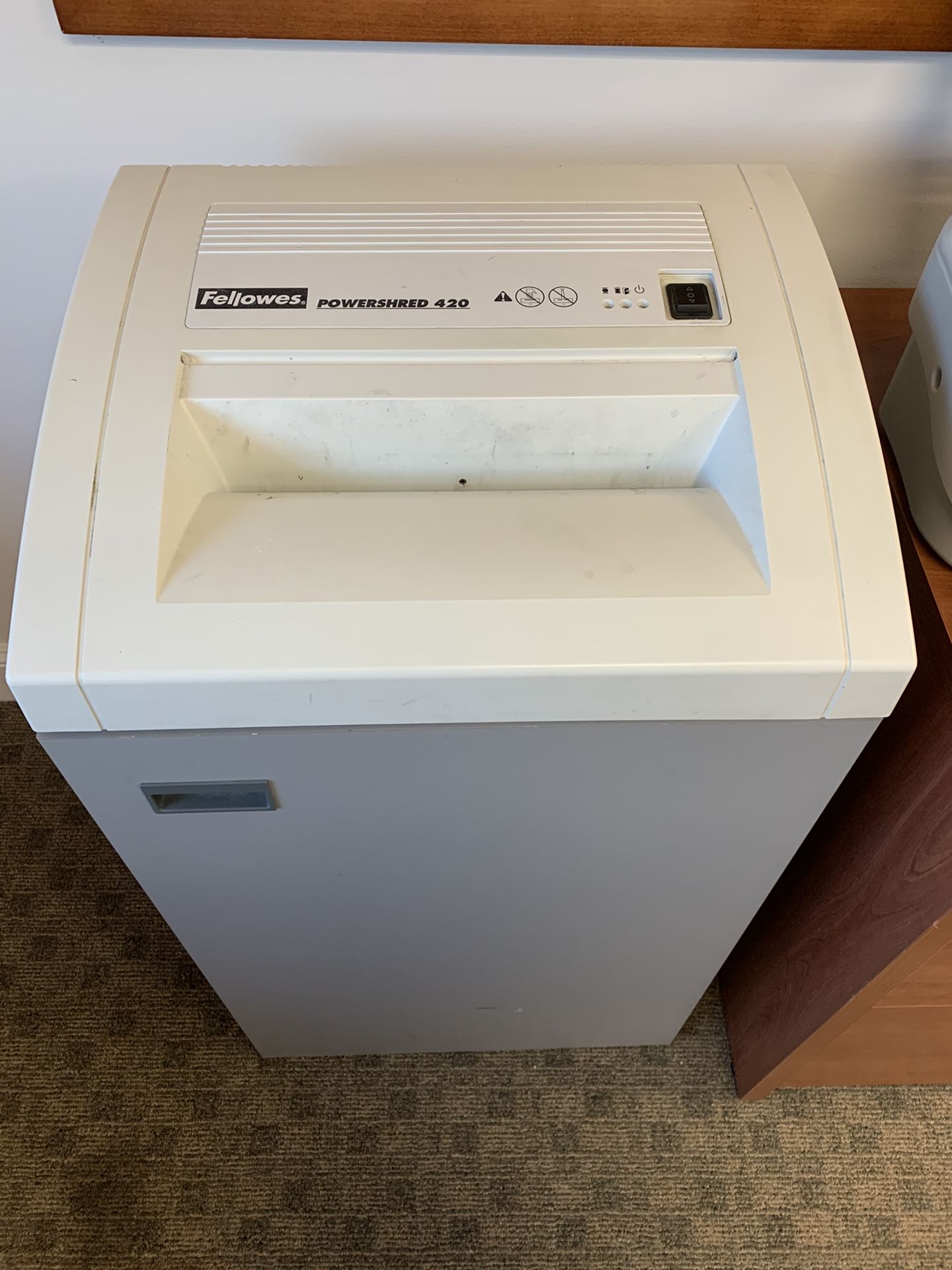 Fellowes Powershred 420CC Paper Shredder