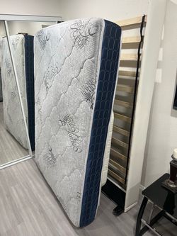 Double bed with 2 mattresses
