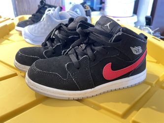 Nike Air Jordan 1 Retro Kids Size 10c