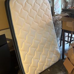*Free* Full Size Mattress In Excellent Shape