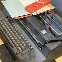 IBM Selectric II Typewriter + IBM Typeballs + Stasher Case + Manuals – Works Great