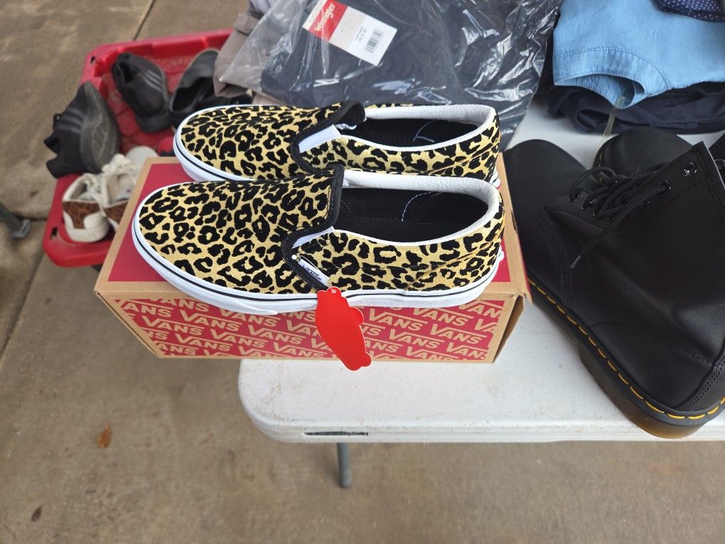 Leopard Vans
