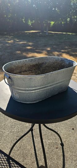 Vintage Galvanized Metal Oval Wash Tub