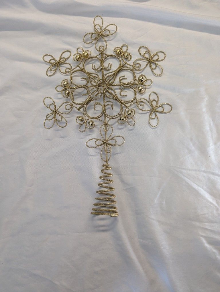 Beautiful gold sparkly Christmas tree topper